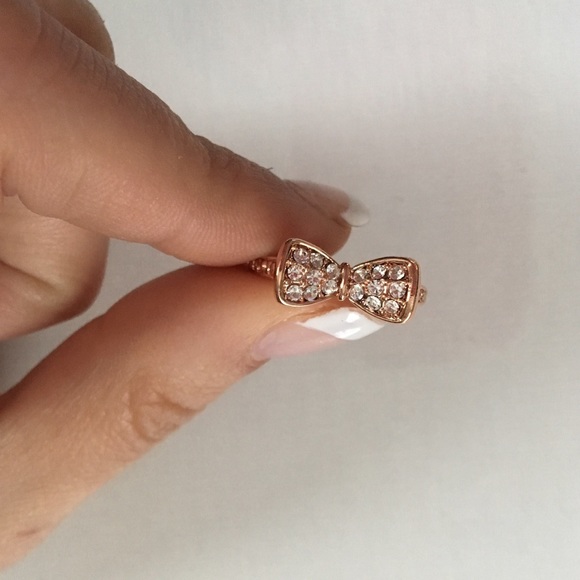 🆕 Rose Gold Pave Bow Ring - Picture 2 of 4