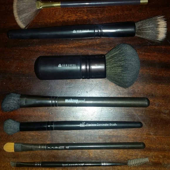 Huge Makeup Brush Bundle - Picture 3 of 8