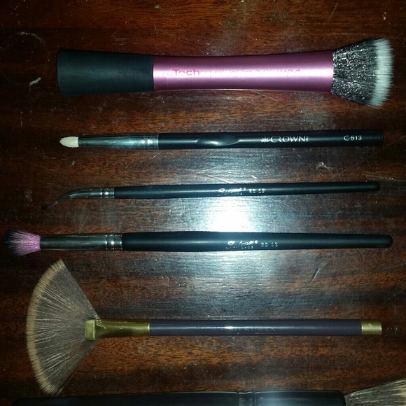 Huge Makeup Brush Bundle - Picture 4 of 8