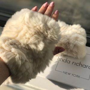 Linda Richards Genuine Rex Rabbit Fur Hand Warmers