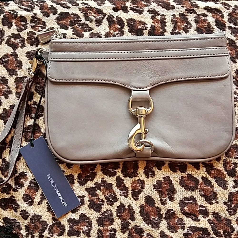 NWT Rebecca Minkoff Skinny Mac Wristlet