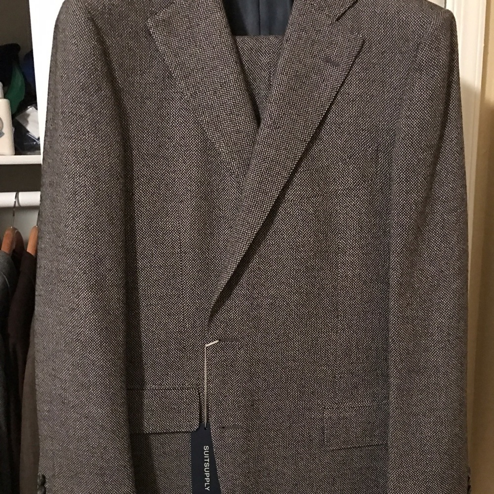 NWT Grey SuitSupply Lazio Suit size 56/46