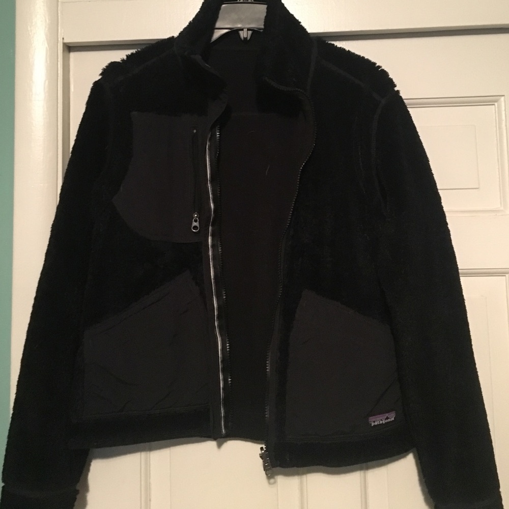 Ladies Patagonia fleece jacket- reversible.