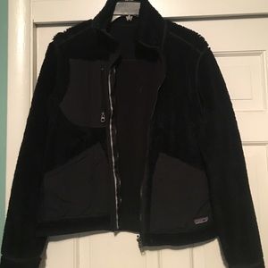 Ladies Patagonia fleece jacket- reversible.