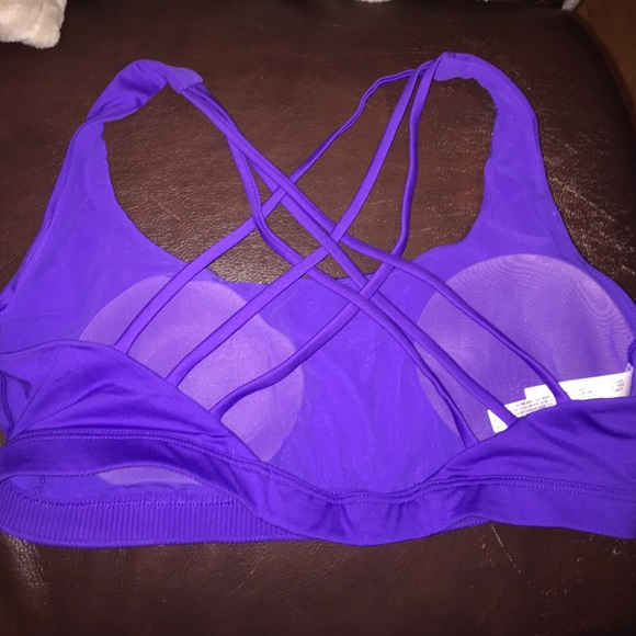 NWOT VICTORIAS SECRET SPORT BRA - Picture 2 of 3