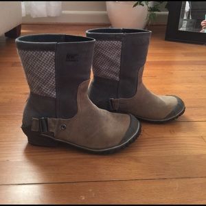 Sorel pull on boots