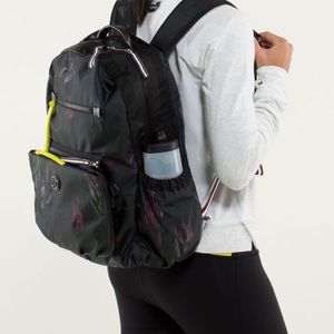 🌒💐Lululemon Back To Class Backpack🌒💐