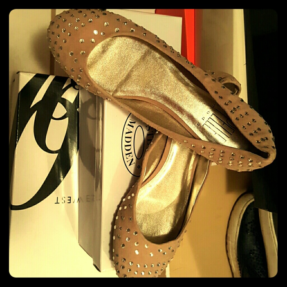 Tan flats- FINAL PRICE REDUCTION