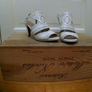 Nwt Naturalizer Isadore cream ivory 10