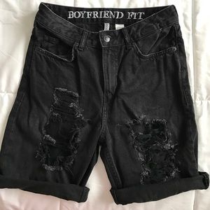 H&M distressed long shorts 😎