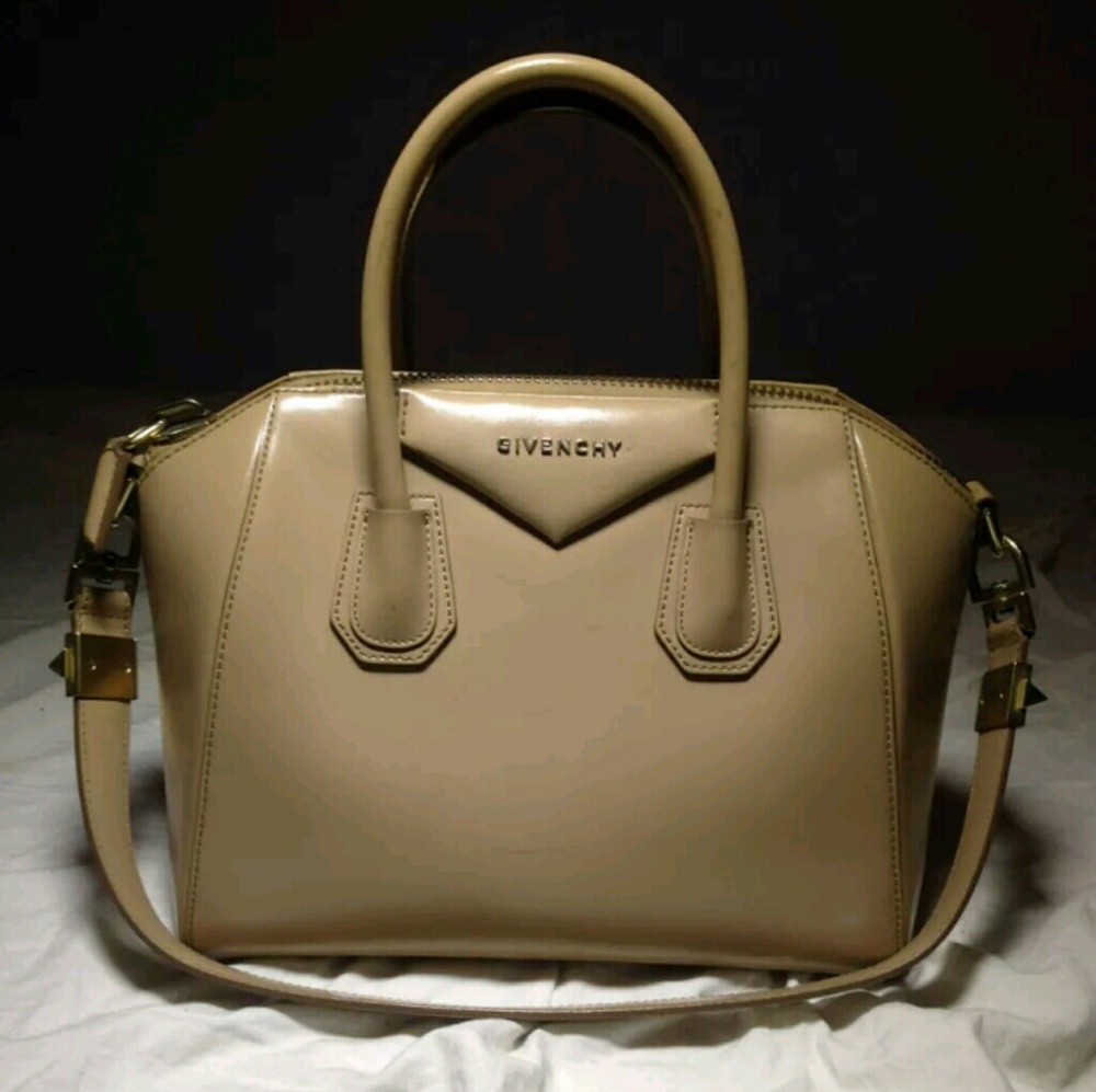 Givenchy Antigona small