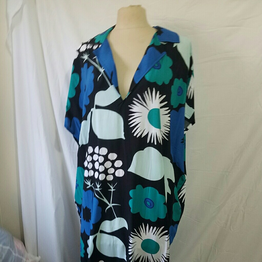 NWT Marimekko blue floral caftan