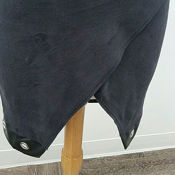 Tunic - Picture 2 of 4