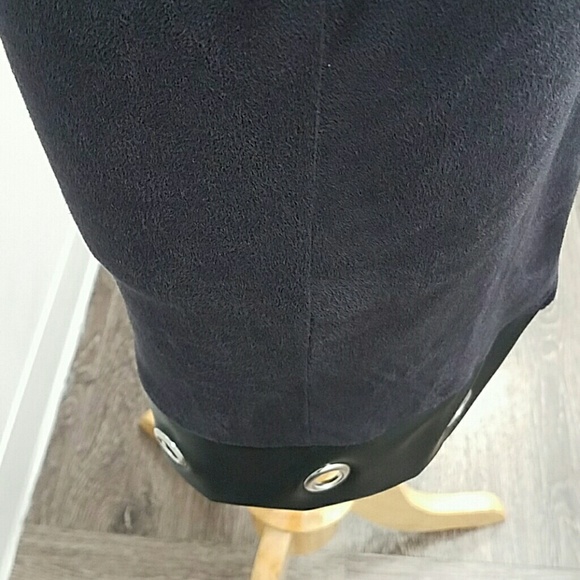 Tunic - Picture 3 of 4