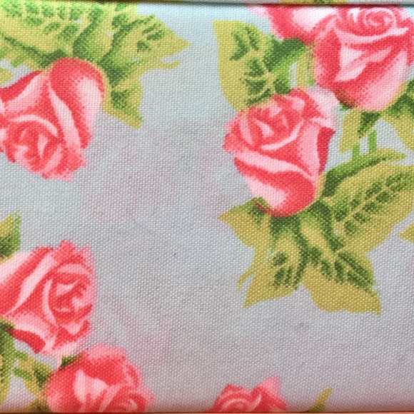 Betsey Johnson Aqua Floral Vine Queen Sheet Set - Picture 6 of 8