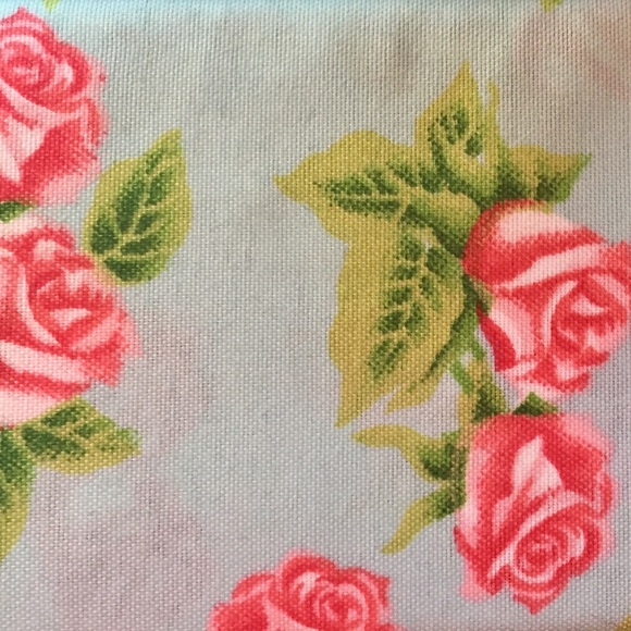 Betsey Johnson Aqua Floral Vine Queen Sheet Set - Picture 7 of 8