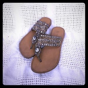 International Concepts Flip Flops. Size 6.