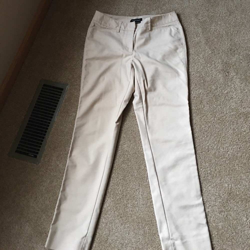 White House black market pants size  4