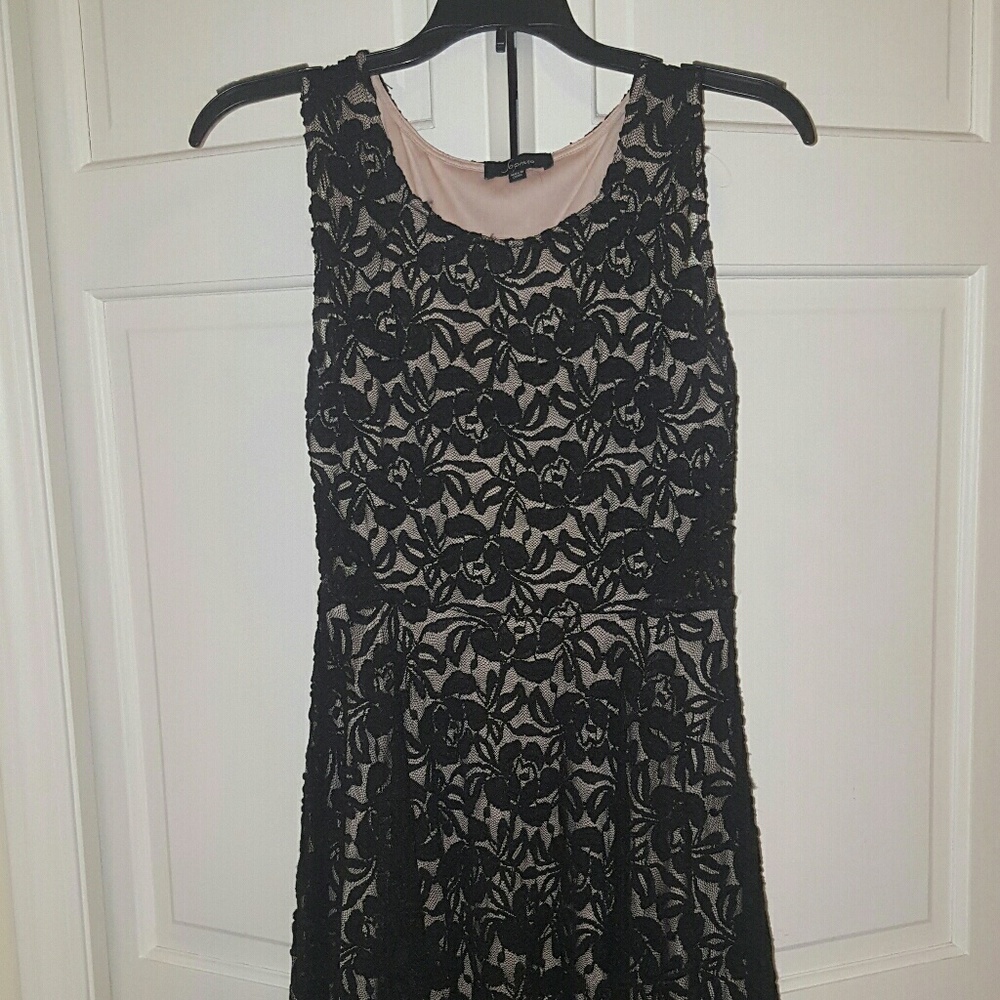 Black lace overlay dress!