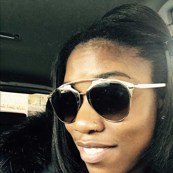 Dior Reflected Sunnies - Picture 3 of 3