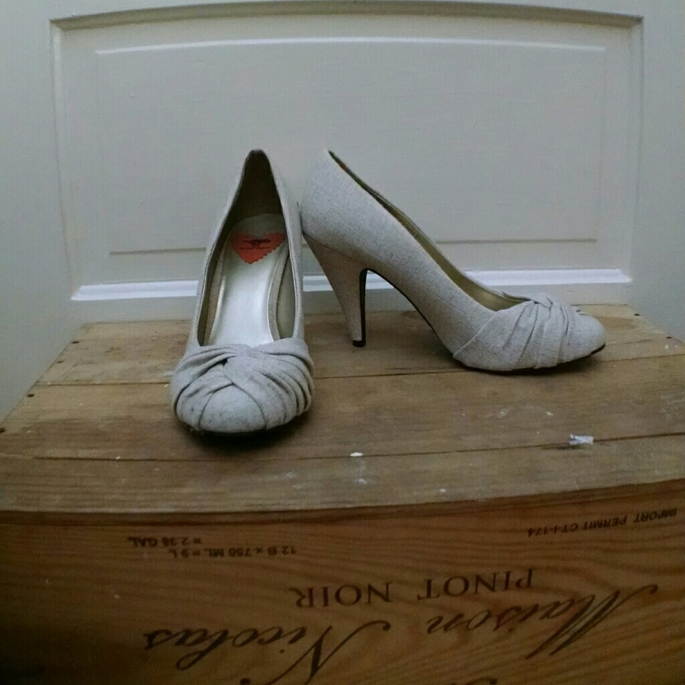 Nwot Rocket Dog linen heels size 10