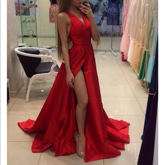 Red Sherri Hill Prom Dress - Picture 2 of 4