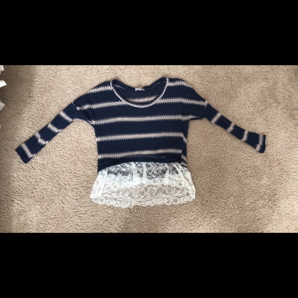 Sweaters - Knit top