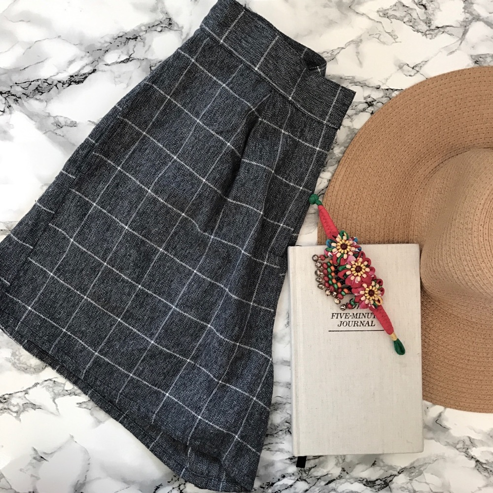 NWT High Waisted Checked Short