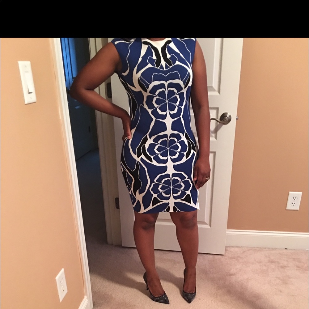 😱SOLD😳Alexander mcqueen dress size small - Picture 5 of 5