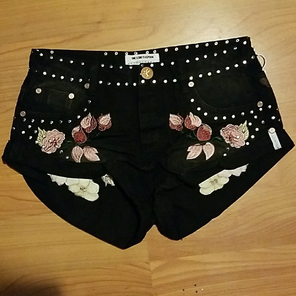 SOLD*****One Teaspoon Paradise Bandits