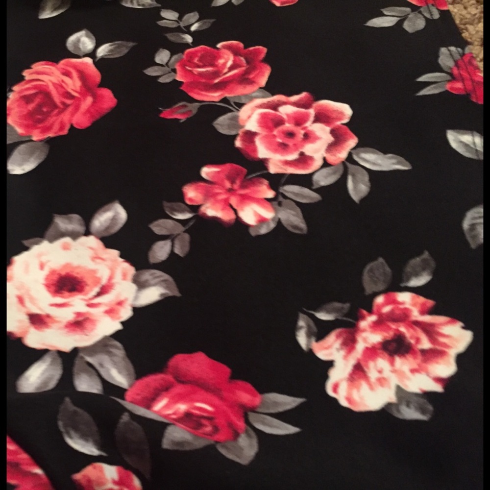 Top - Picture 2 of 3