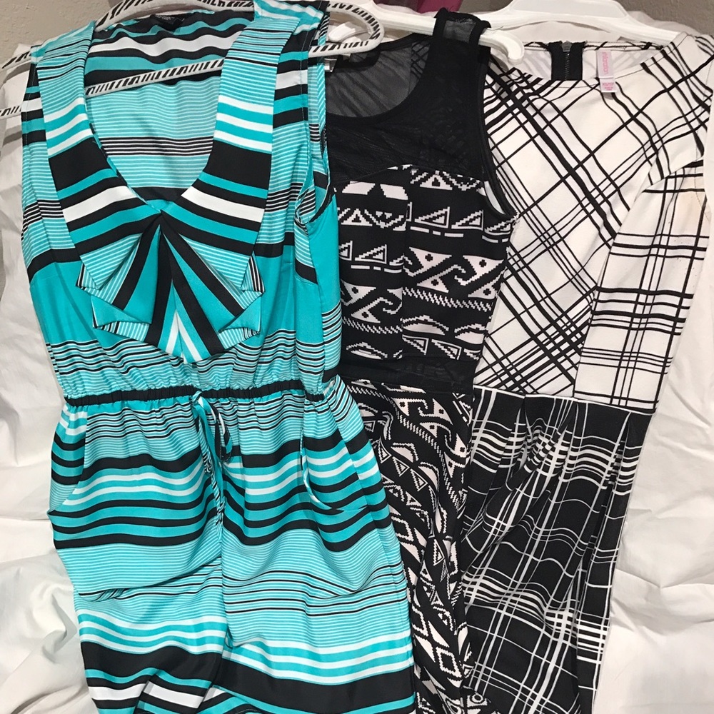 🌟Three patterned dresses (S, S, XS)
