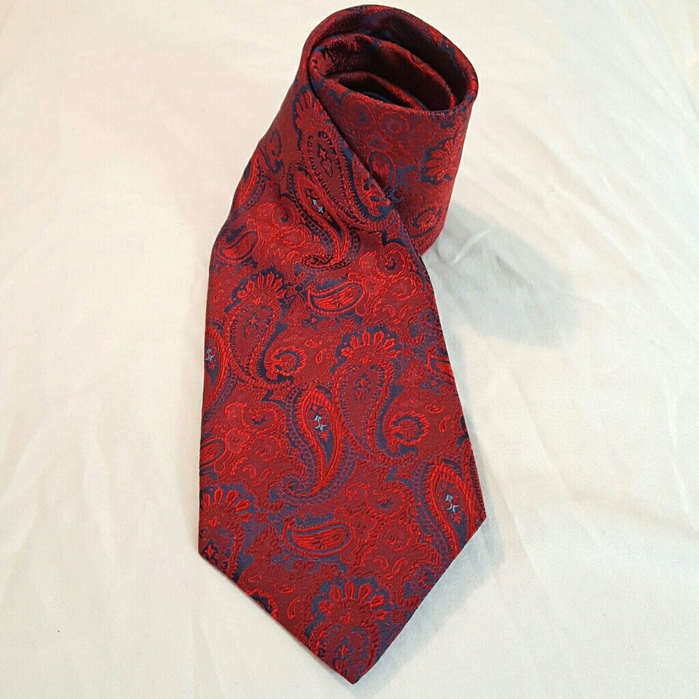 Tommy Hilfiger 100% Silk Tie argyle print