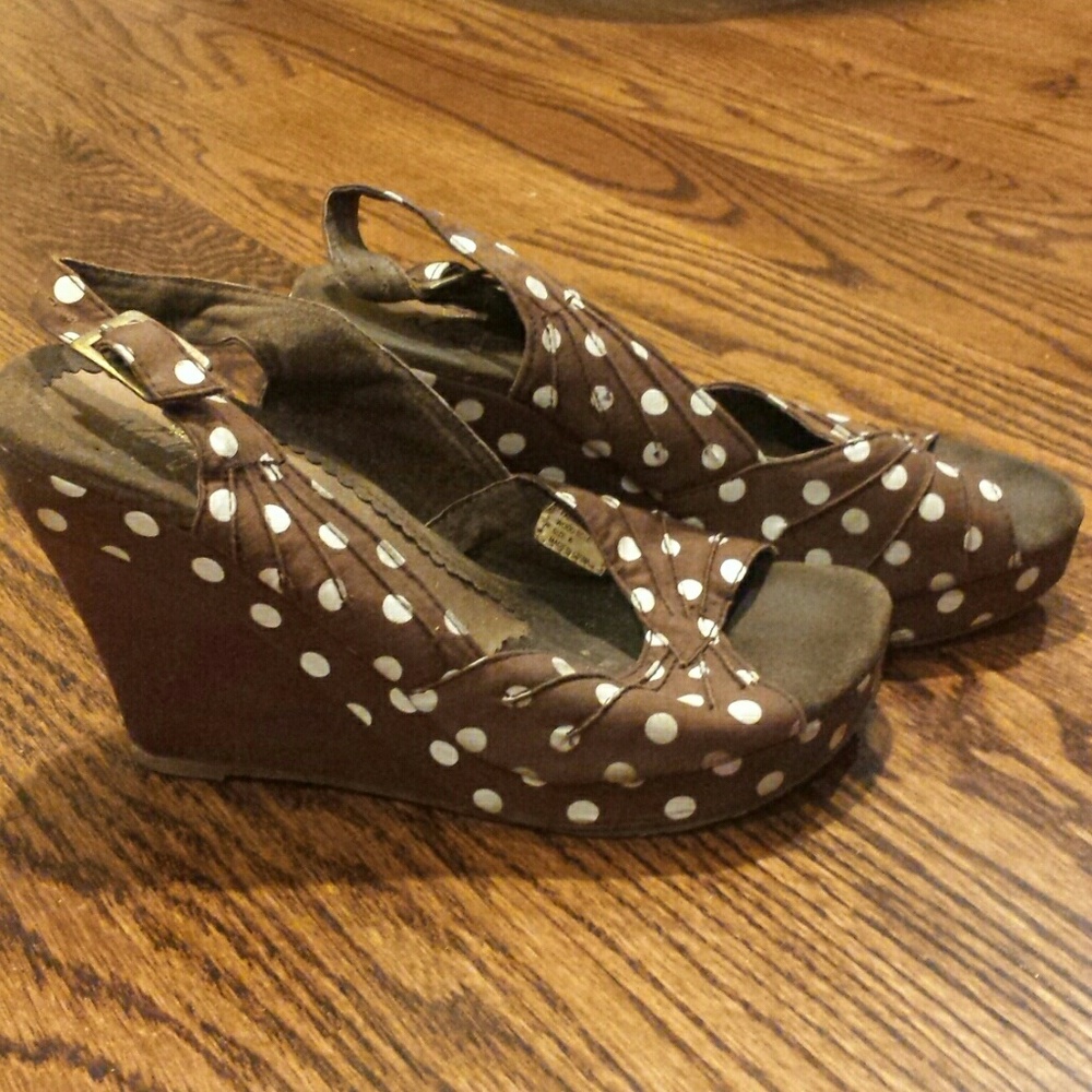 Pin up polka dot wedge sandals brown very volatile