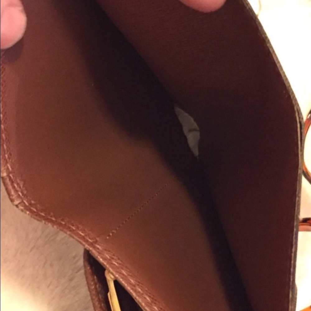 Louis Vuitton Wallet - Picture 7 of 8