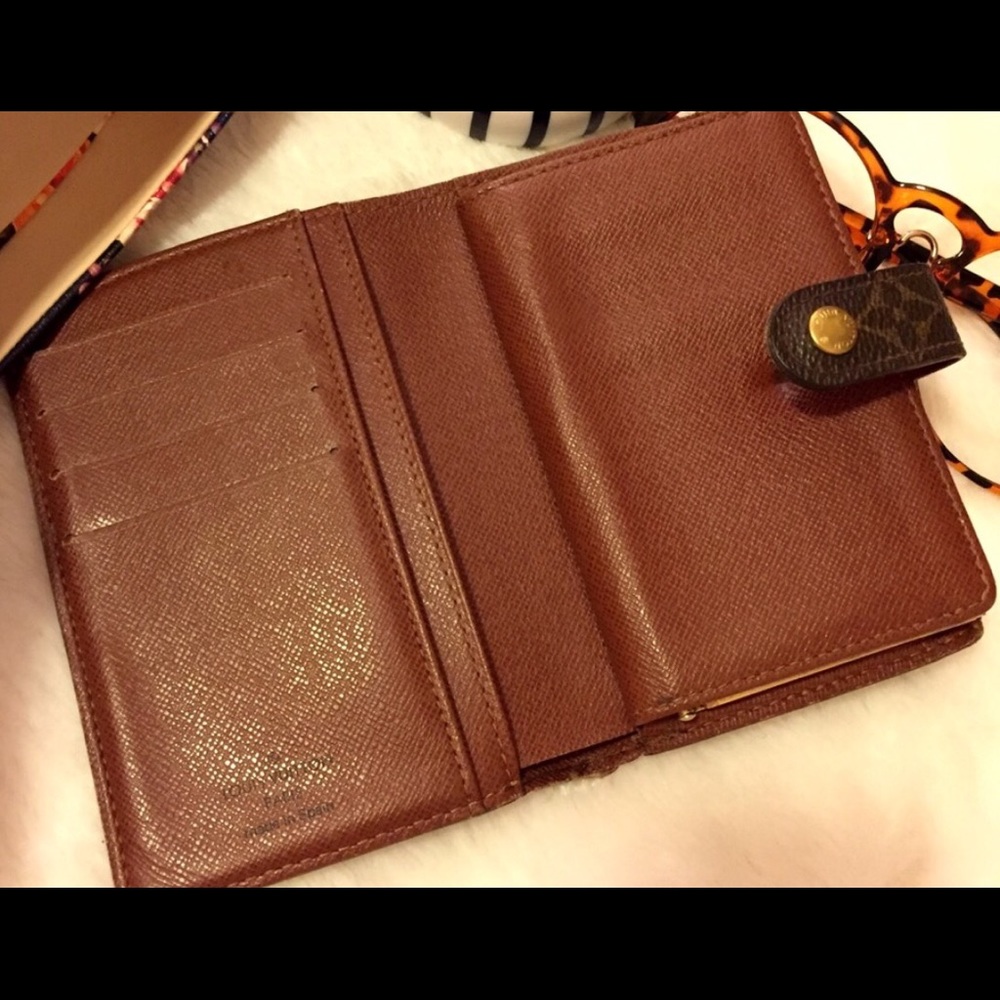 Louis Vuitton Wallet - Picture 8 of 8