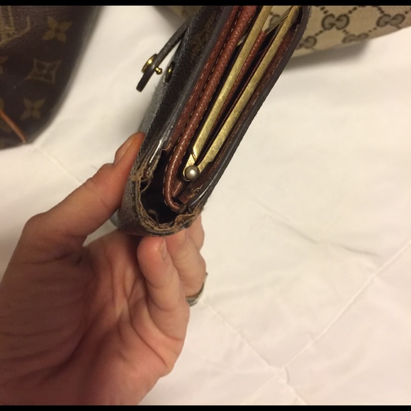 Louis Vuitton Wallet - Picture 5 of 8