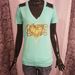SOLD ON OTHER VENUE🎀Sinful t shirt🎀