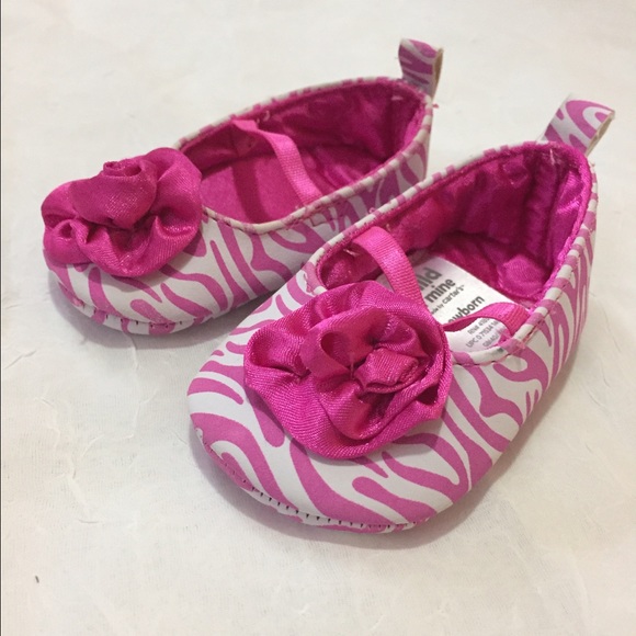 Carter's newborn pink zebra shoes - Picture 1 of 3