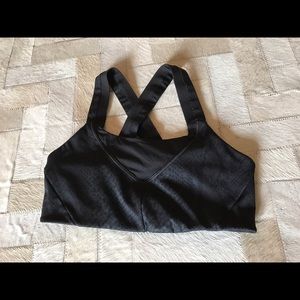 Lululemon sports bra black size 6 snake print