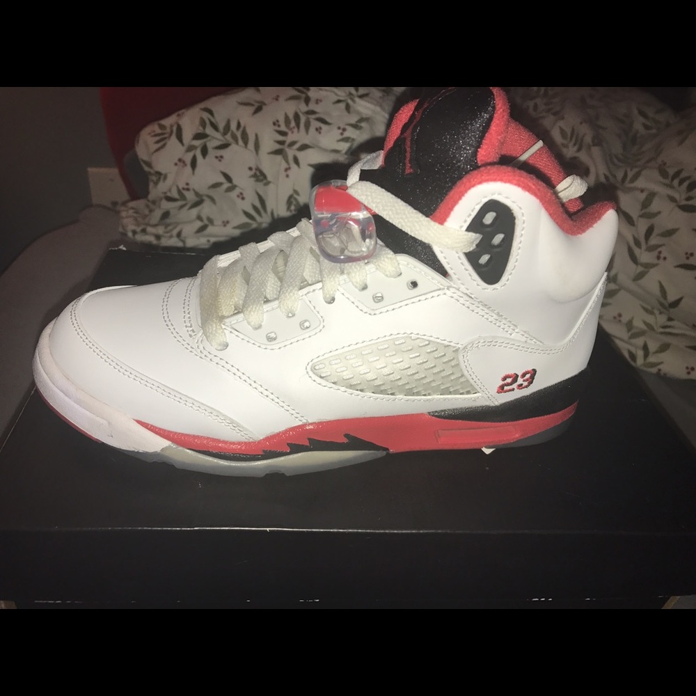 AIR JORDAN 5 RETRO (GS)
