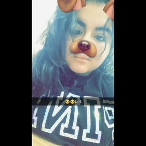 Meet your Posher, Deandrea