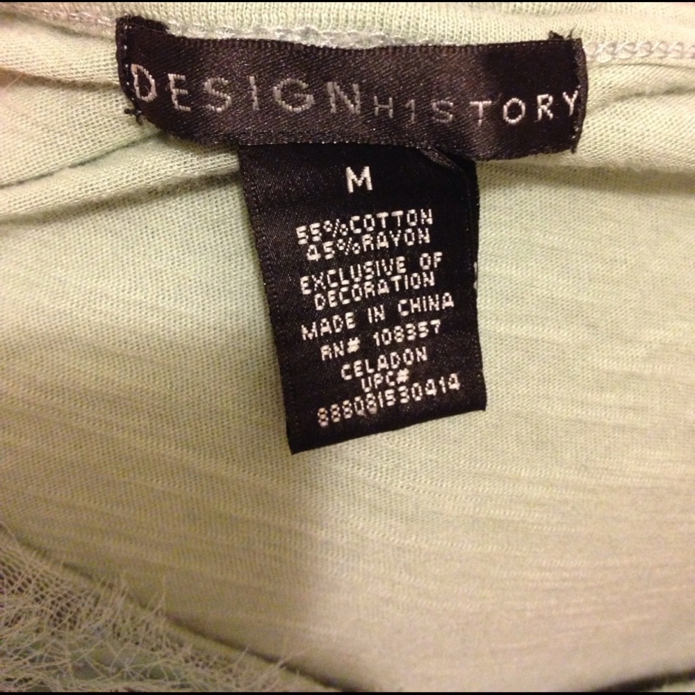Design History t-shirt size Medium* - Picture 8 of 8