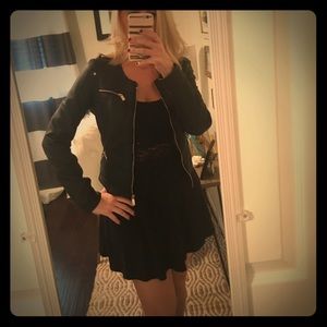 Pleather jacket with gold details!!!