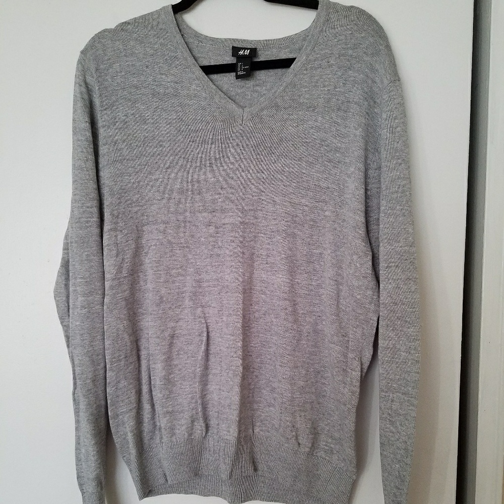 NWOT heather gray fine knit sweater
