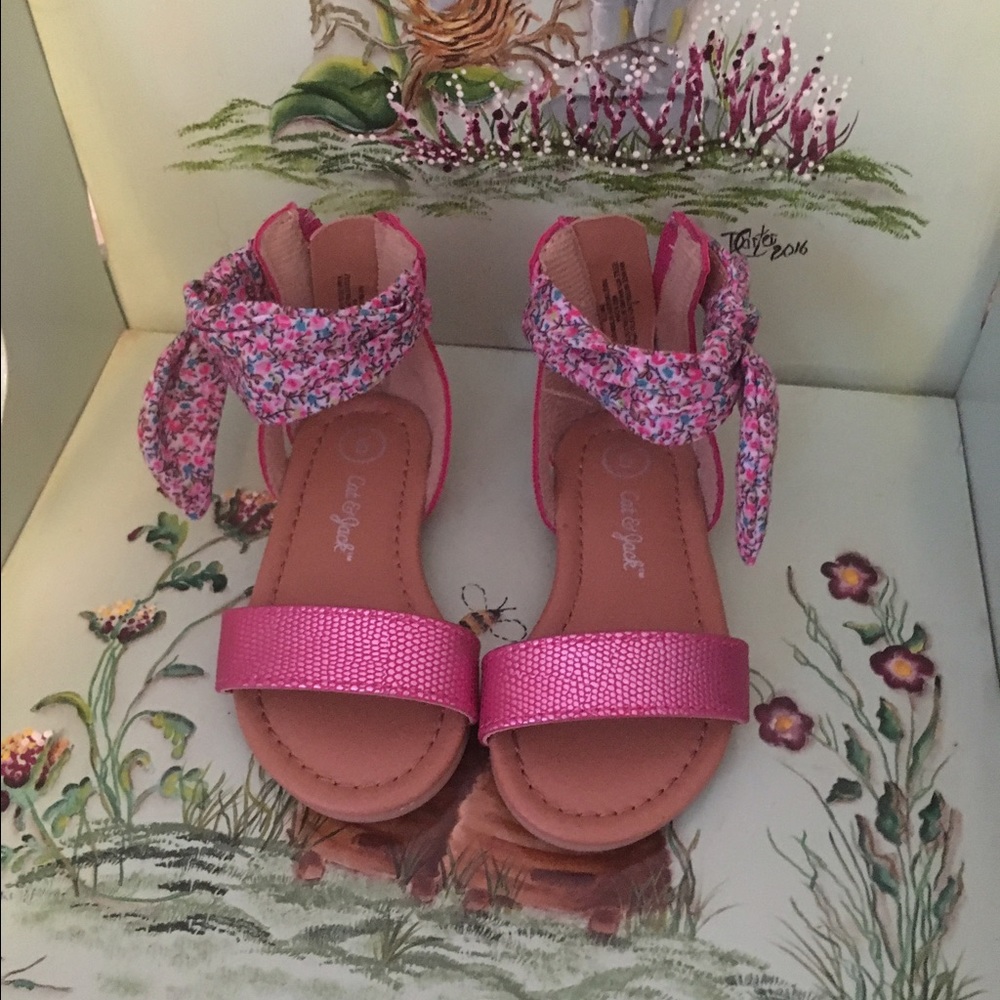 Toddler size 5 sandals