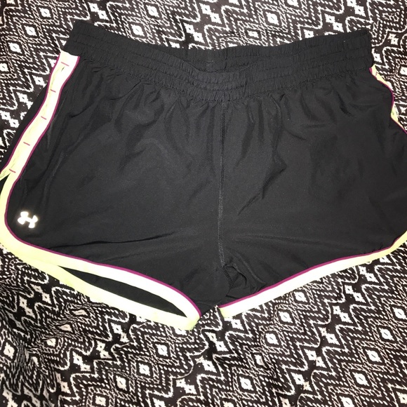 Under Armour Pants - Large Under Armour Shorts