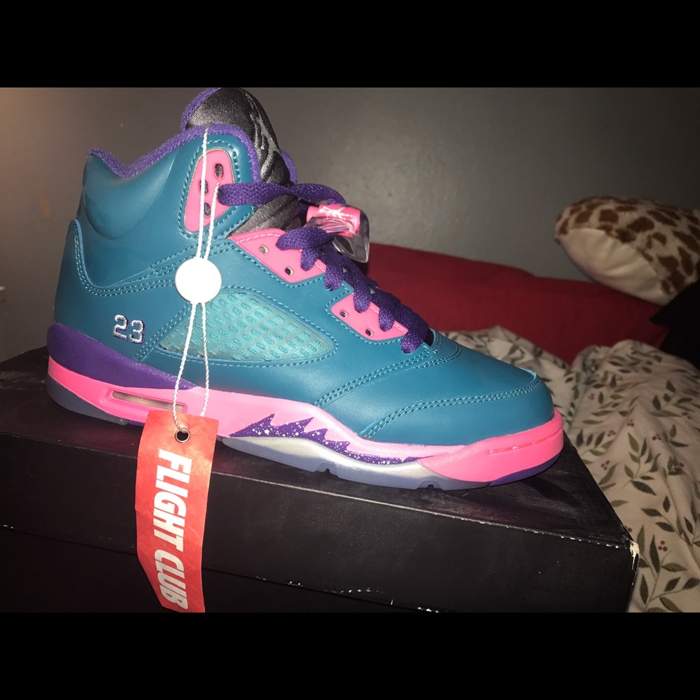 GIRLS AIR JORDAN 5 RETRO (GS)