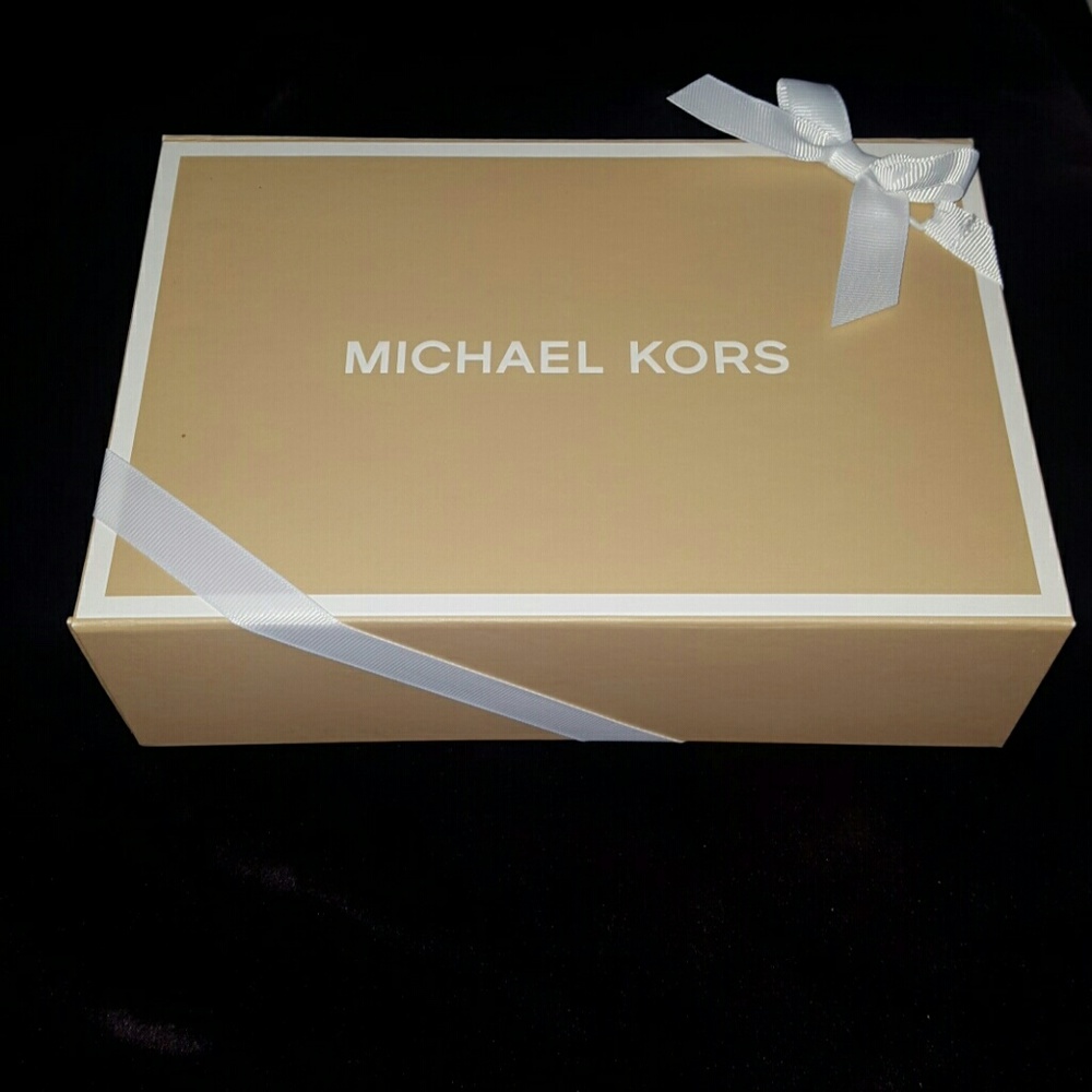 Michael Kors gift box