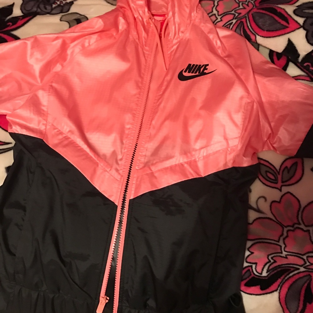 Nike windbreaker